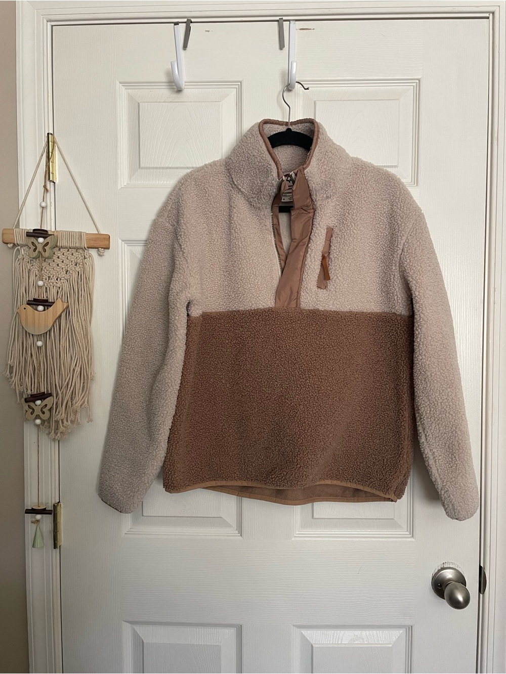 Avalanche Women’s M Cozy Two-Tone Teddy Half Zip Jacket- Cream & Brown